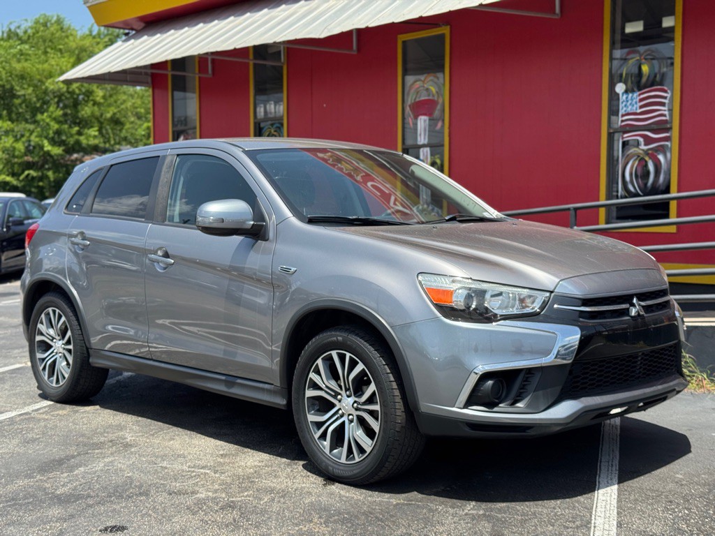 2018 Mitsubishi Outlander Image 9