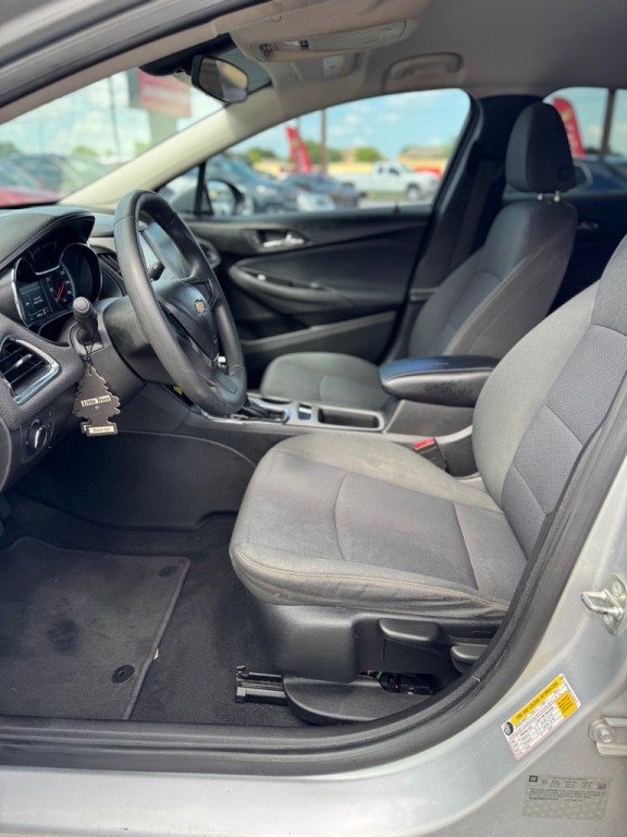 2018 Chevrolet Cruze Image 12