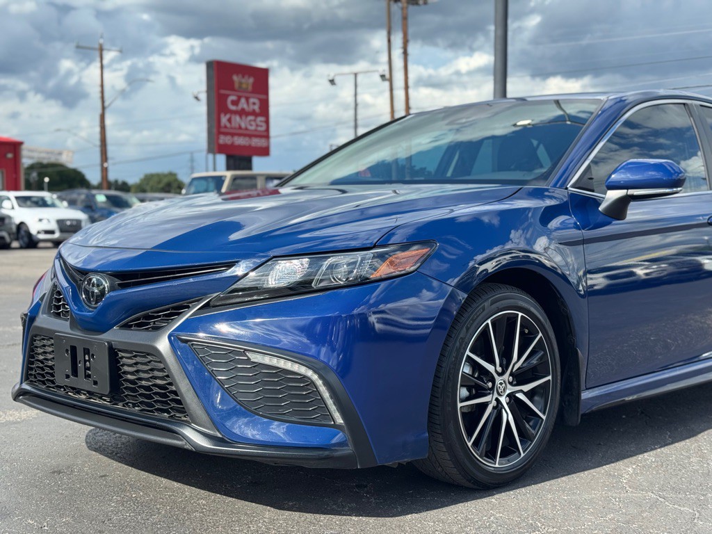 2023 Toyota Camry Image 3