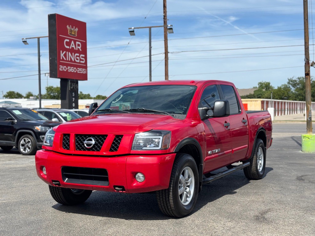2010 Nissan Titan Image 2