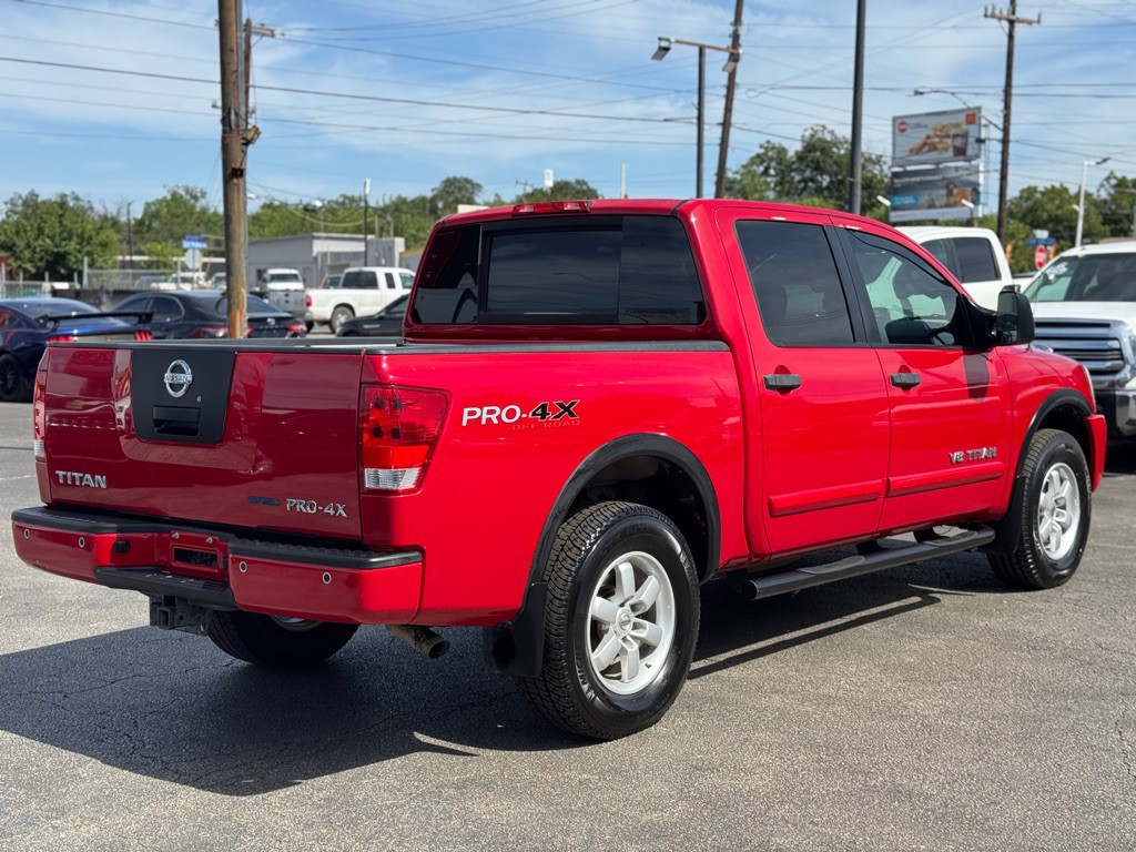 2010 Nissan Titan Image 9