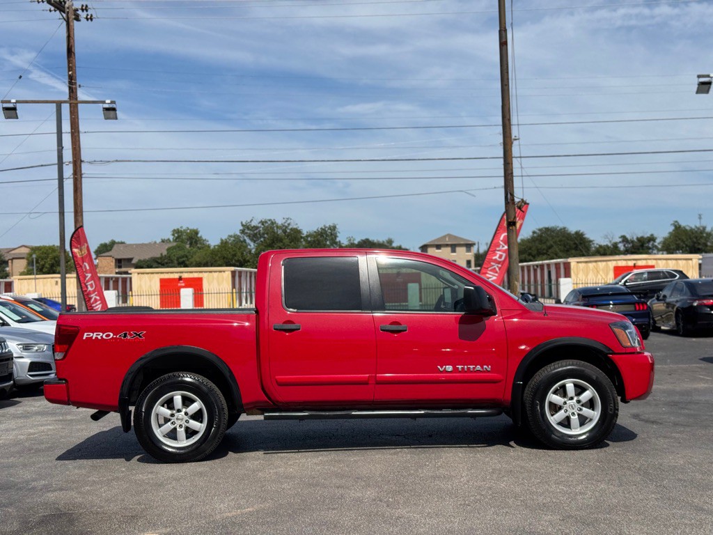 2010 Nissan Titan Image 11