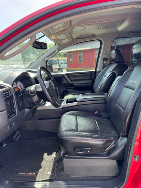2010 Nissan Titan Image 15