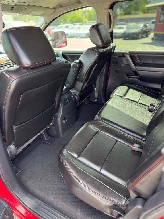 2010 Nissan Titan Image 21