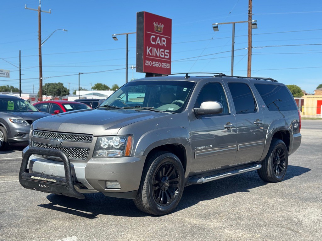 2012 Chevrolet Suburban Image 1