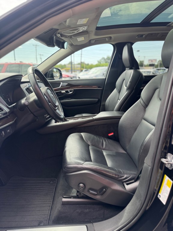2019 Volvo XC90 Image 12