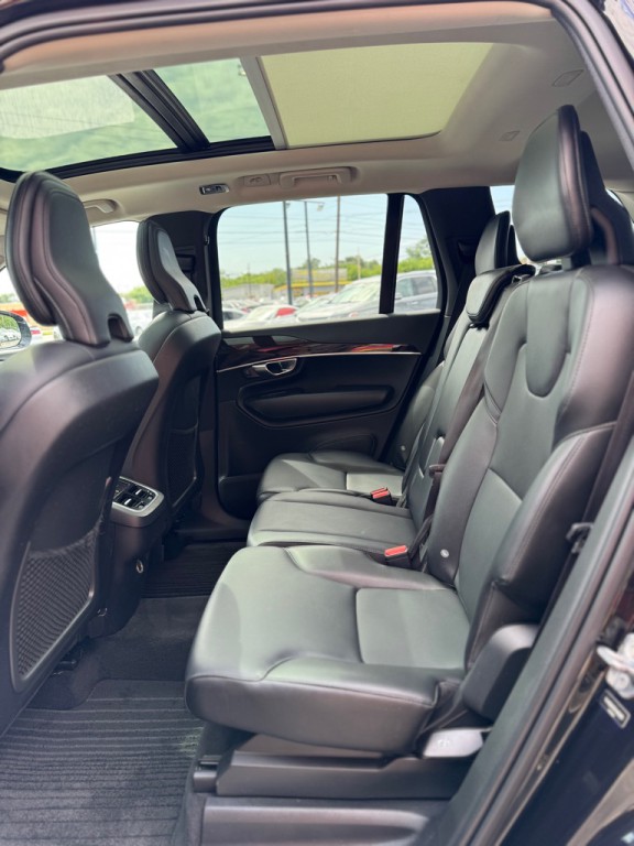 2019 Volvo XC90 Image 17