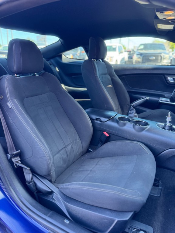 2018 Ford Mustang Image 16