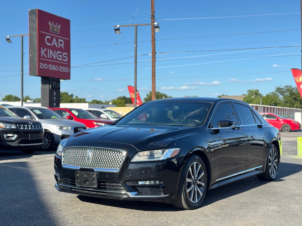 2017 Lincoln Continental Image 2