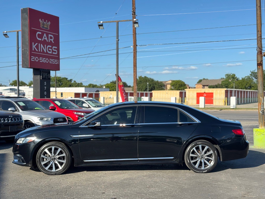 2017 Lincoln Continental Image 4