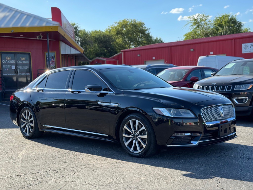 2017 Lincoln Continental Image 9