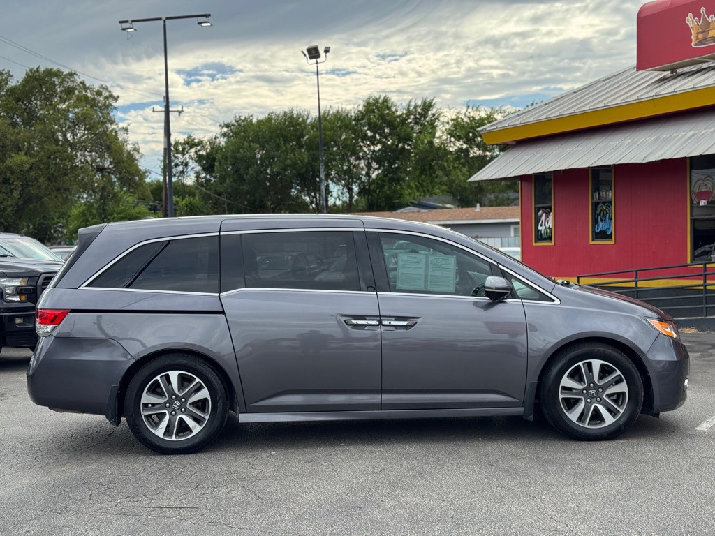 2015 Honda Odyssey Image 8