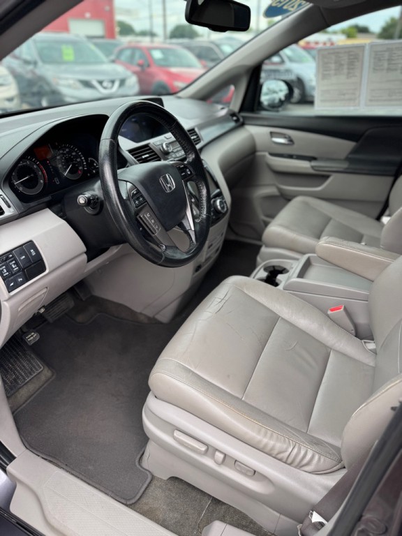 2015 Honda Odyssey Image 11