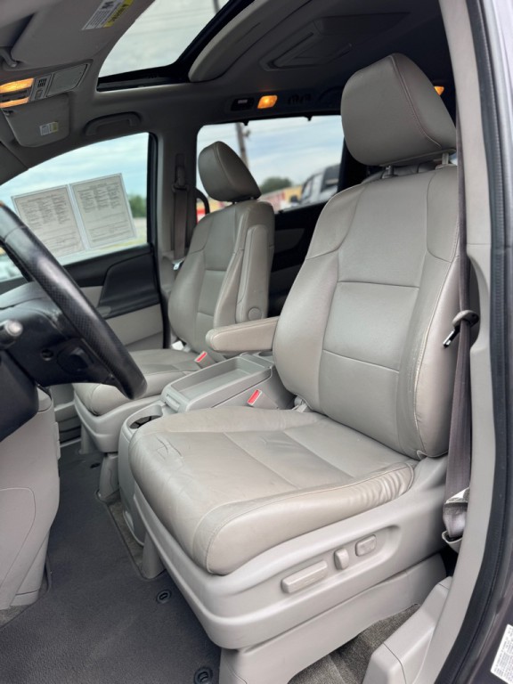 2015 Honda Odyssey Image 13