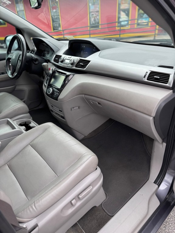 2015 Honda Odyssey Image 14