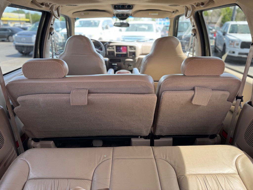 2001 Ford Excursion Image 22