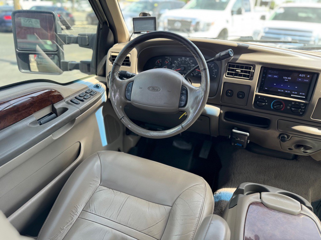 2001 Ford Excursion Image 25