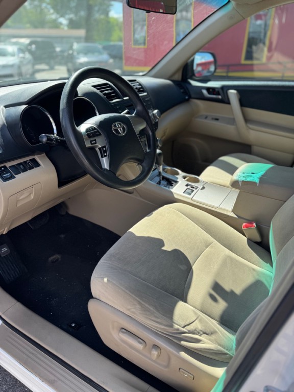 2012 Toyota Highlander Image 11