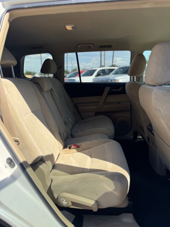 2012 Toyota Highlander Image 17