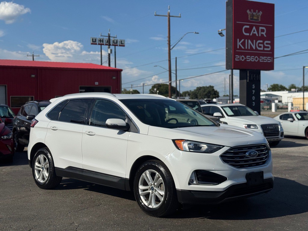 2020 Ford Edge Image 9