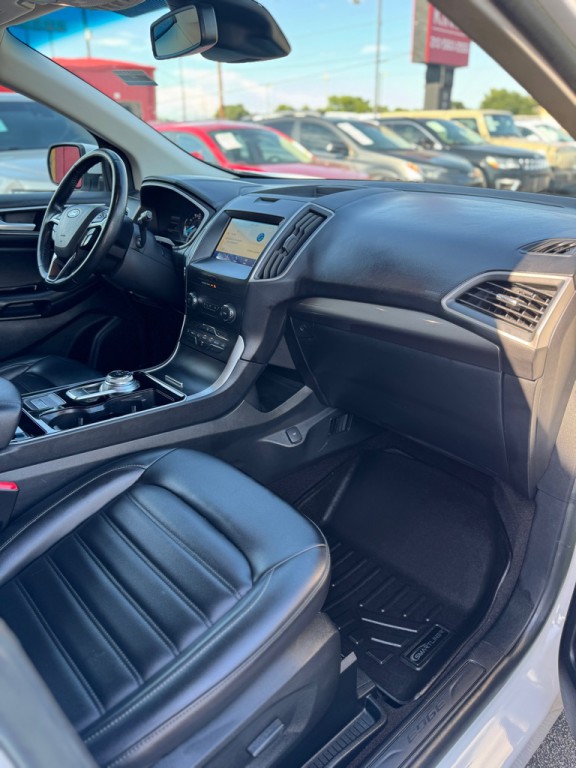 2020 Ford Edge Image 14