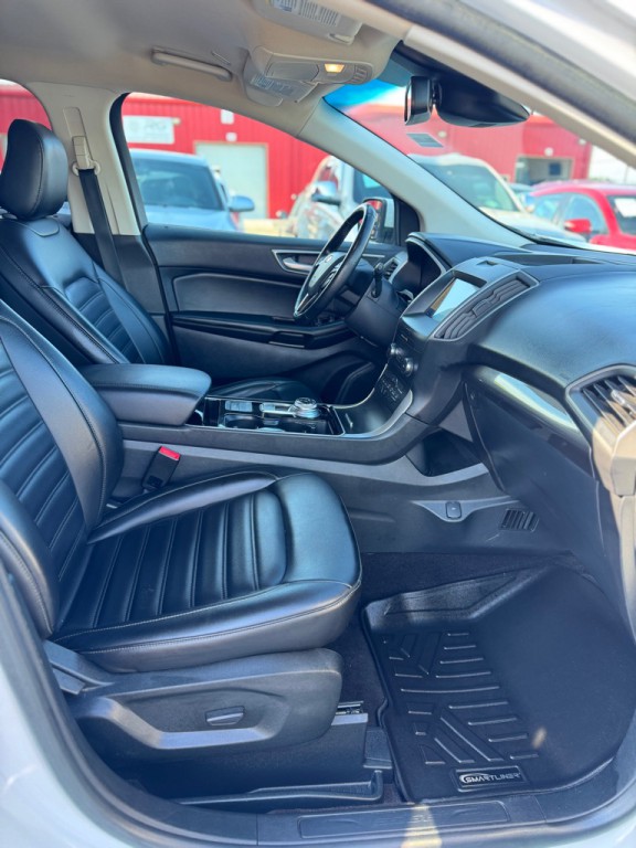 2020 Ford Edge Image 15