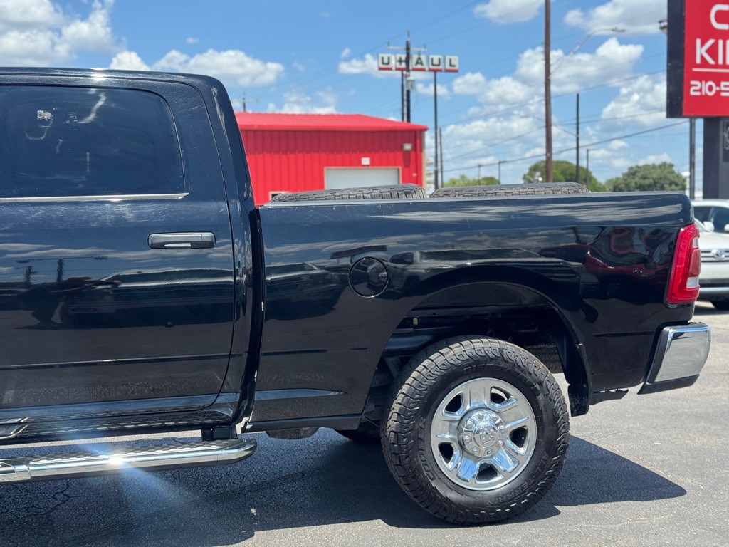 2021 RAM 2500 Image 5