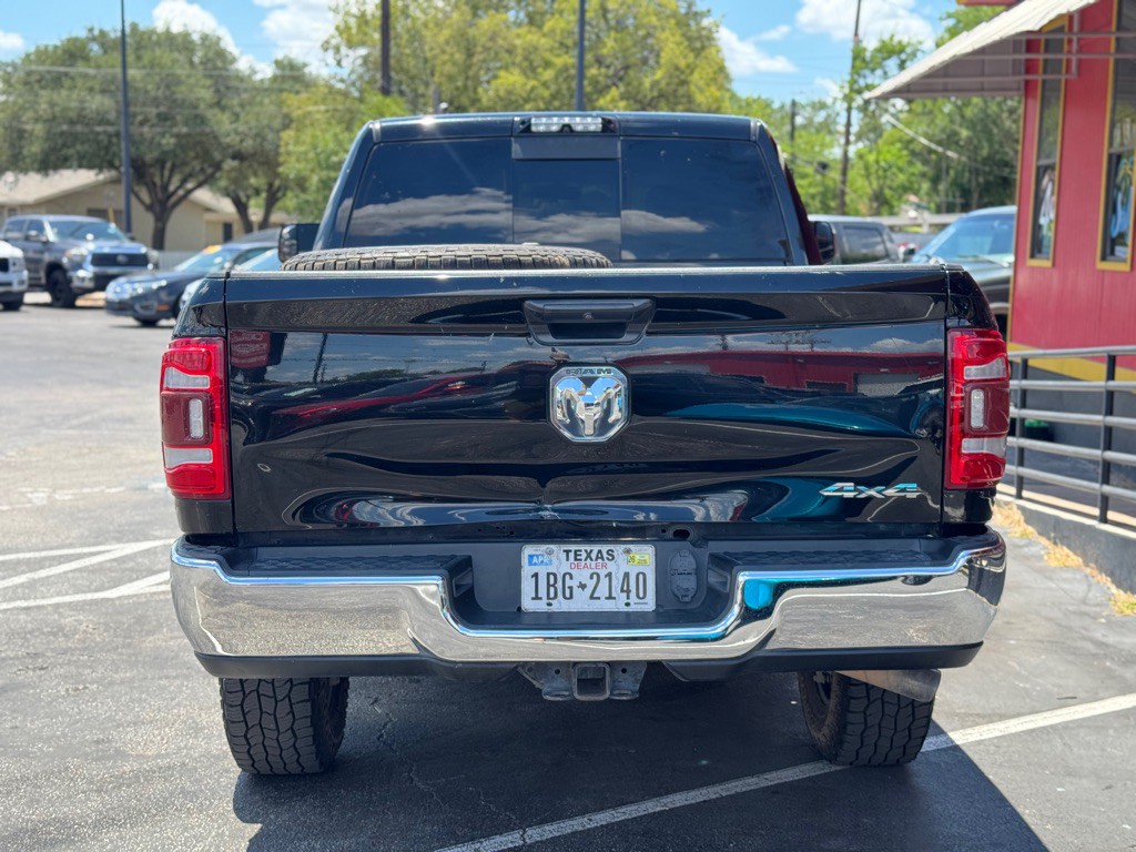 2021 RAM 2500 Image 8