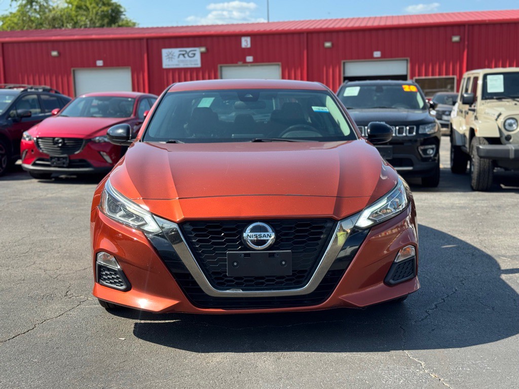 2020 Nissan Altima Image 10