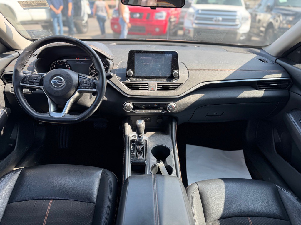 2020 Nissan Altima Image 18