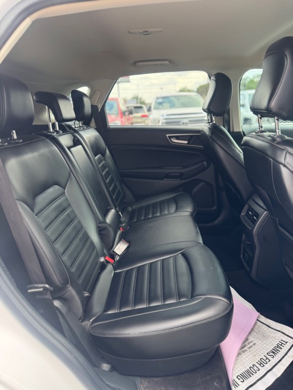 2020 Ford Edge Image 18