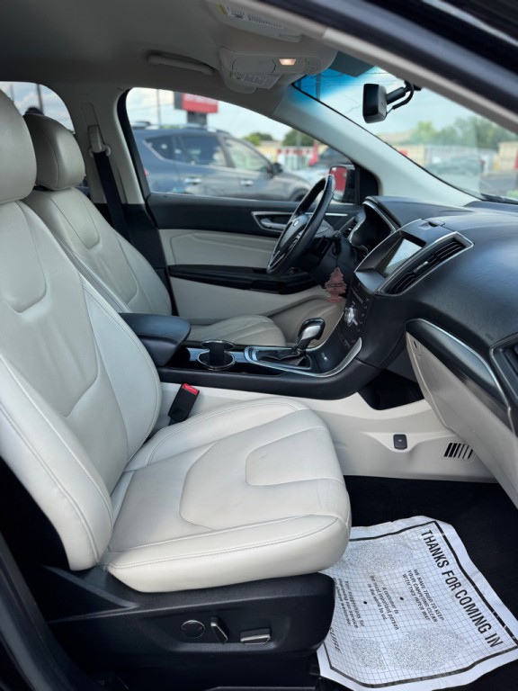 2018 Ford Edge Image 16