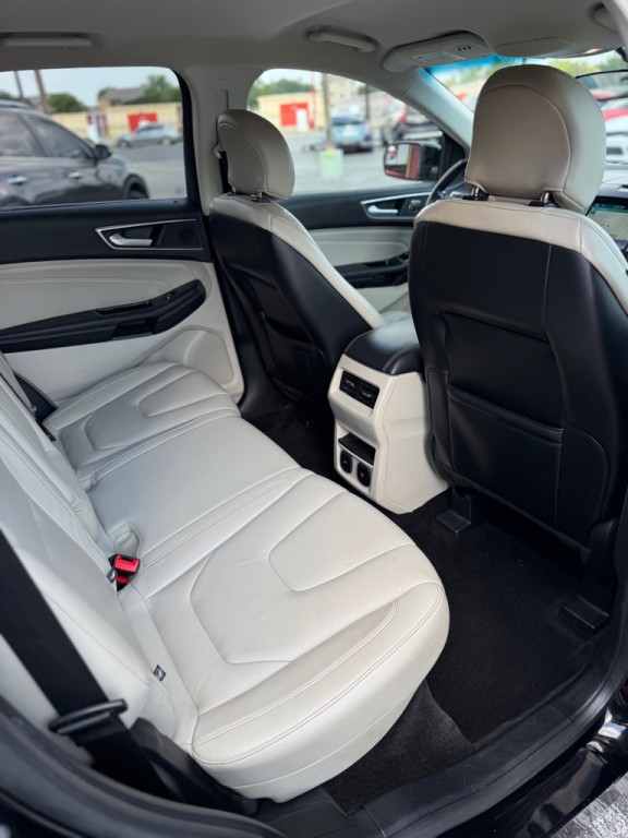2018 Ford Edge Image 19