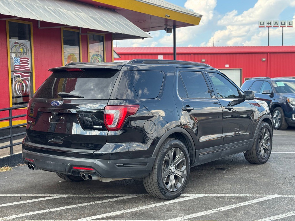 2018 Ford Explorer Image 9