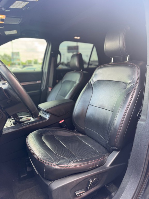 2018 Ford Explorer Image 15