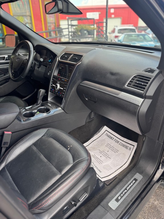 2018 Ford Explorer Image 16