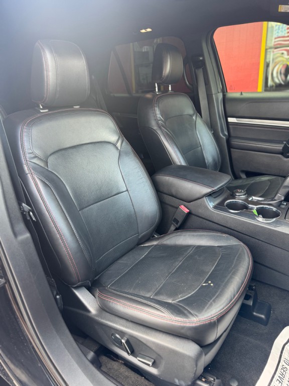 2018 Ford Explorer Image 18