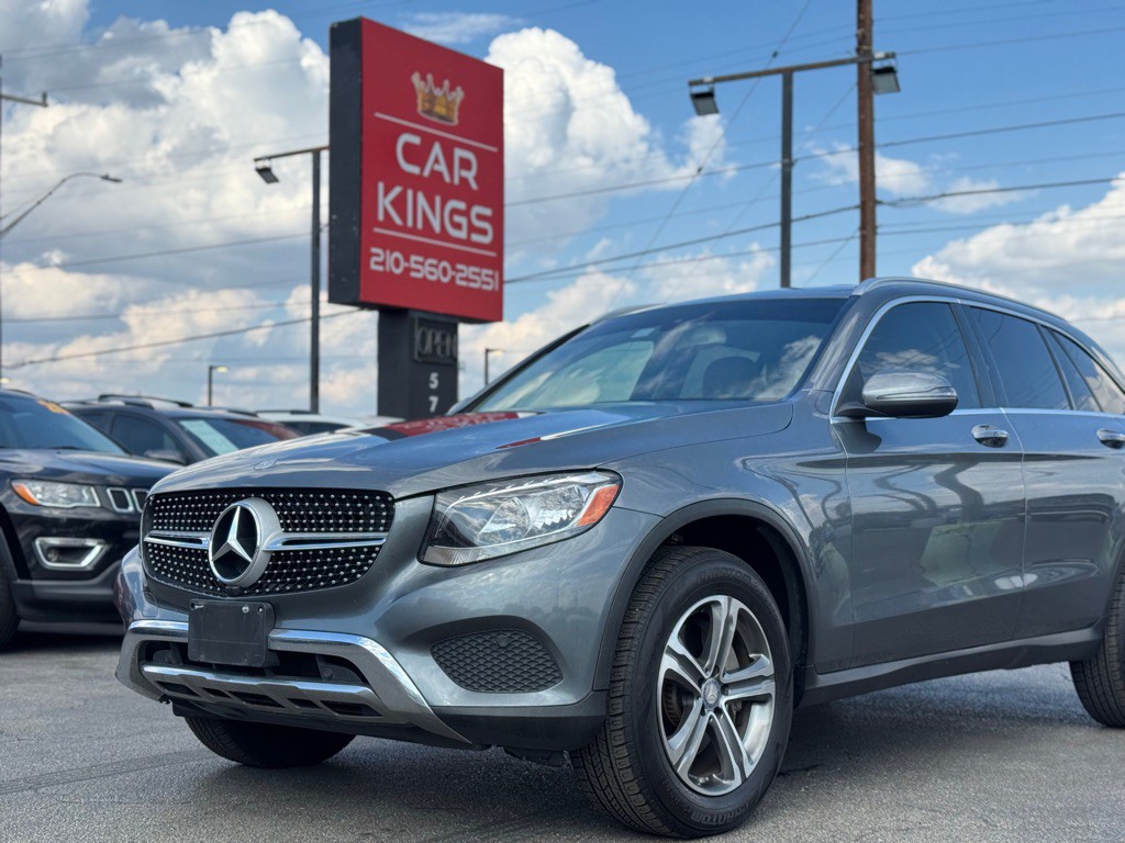 2017 Mercedes-Benz GLC-Class Image 3