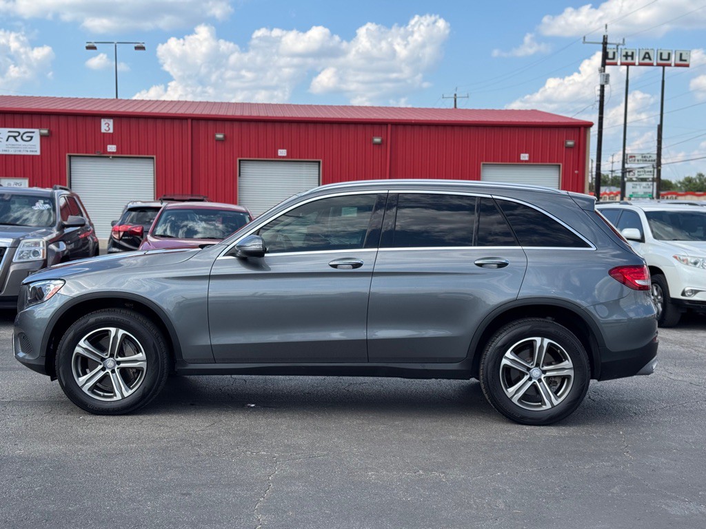2017 Mercedes-Benz GLC-Class Image 4
