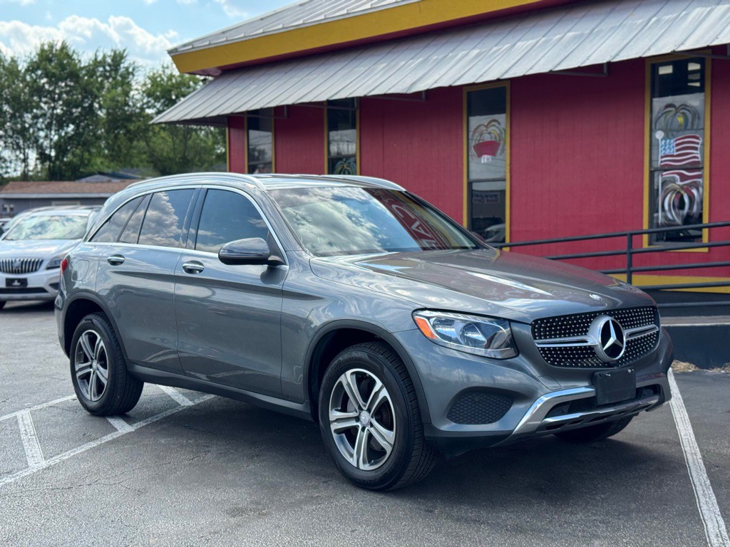 2017 Mercedes-Benz GLC-Class Image 10