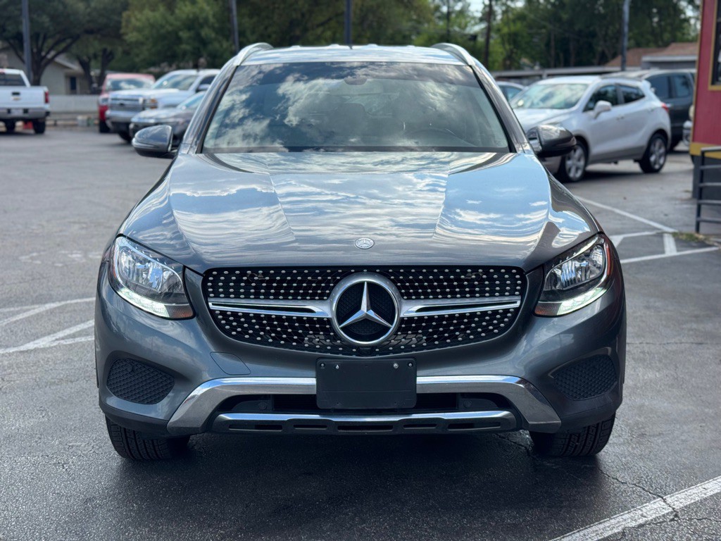 2017 Mercedes-Benz GLC-Class Image 11