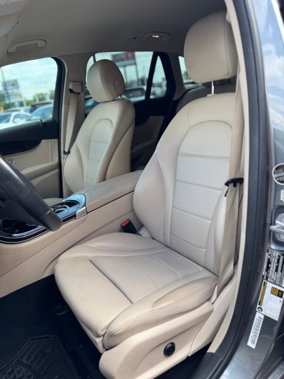2017 Mercedes-Benz GLC-Class Image 14
