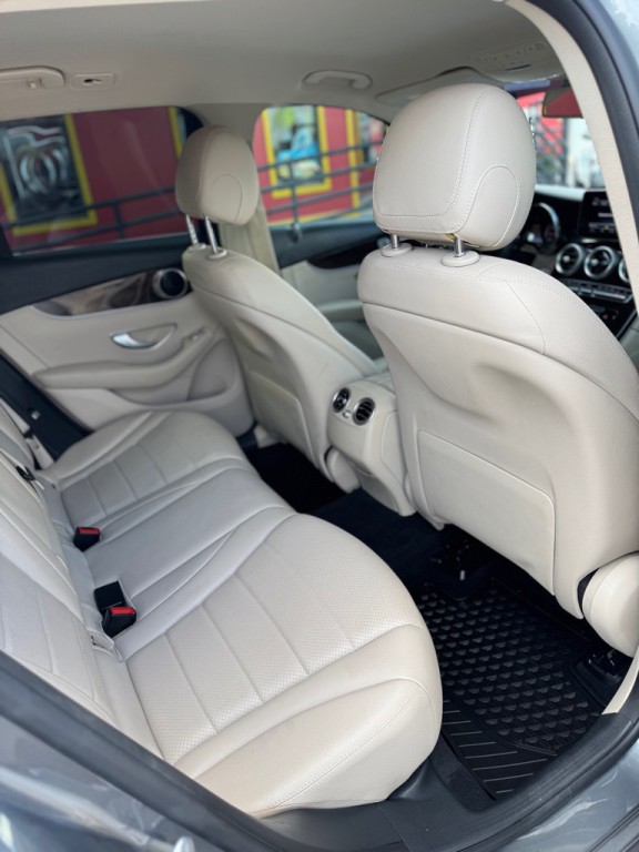 2017 Mercedes-Benz GLC-Class Image 19