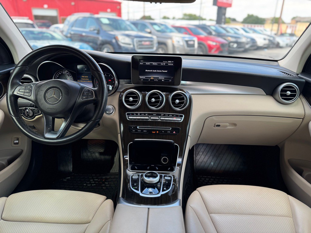 2017 Mercedes-Benz GLC-Class Image 20