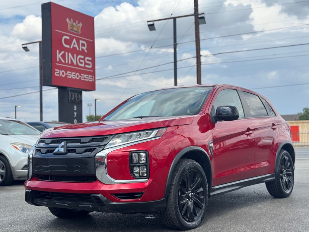 2022 Mitsubishi Outlander Image 3