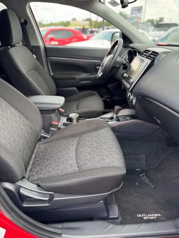 2022 Mitsubishi Outlander Image 15