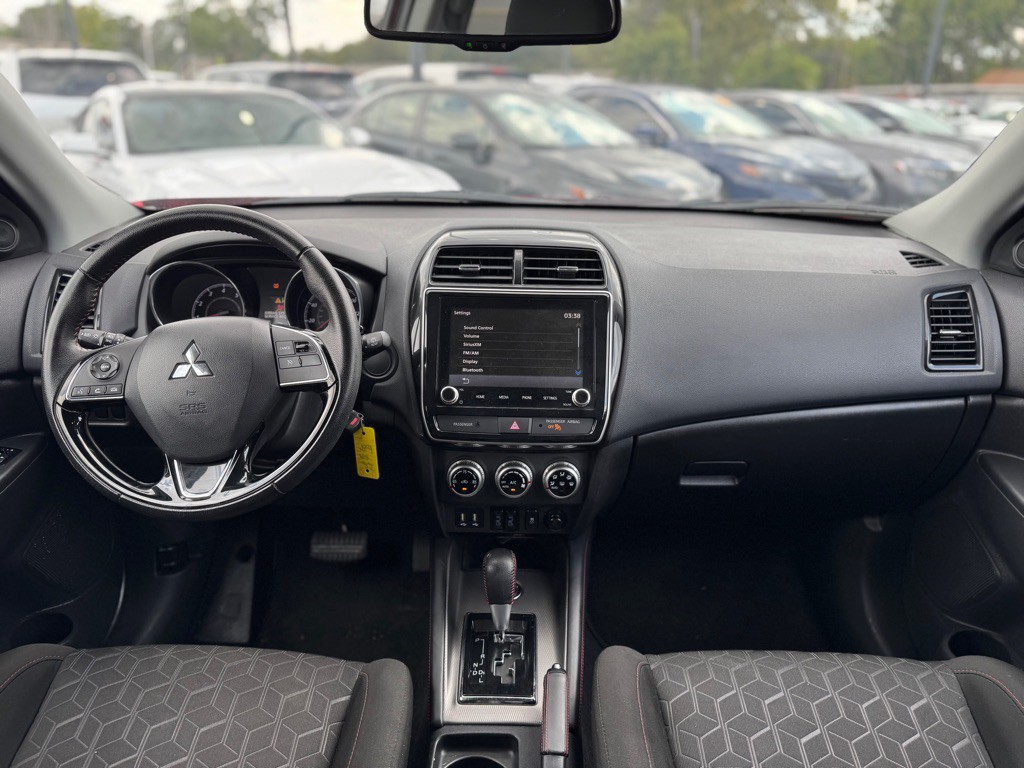 2022 Mitsubishi Outlander Image 19