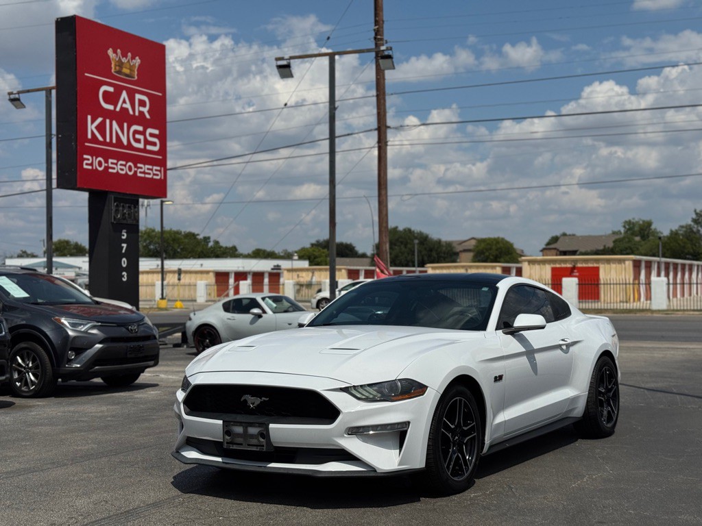 2019 Ford Mustang Image 2