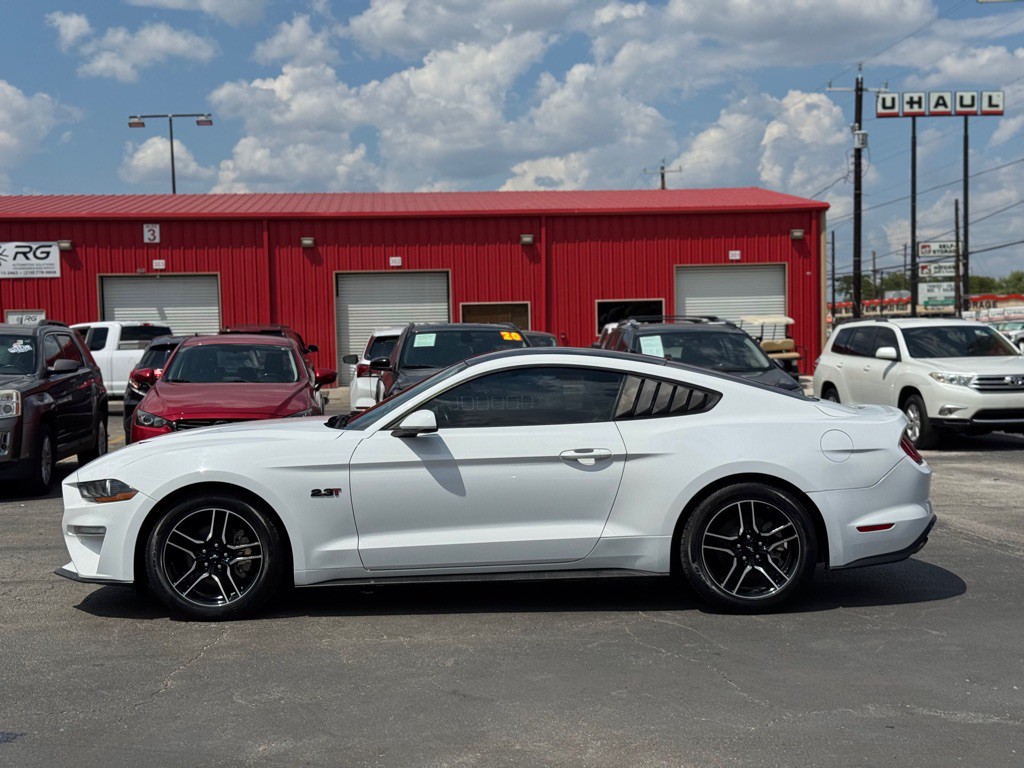 2019 Ford Mustang Image 4