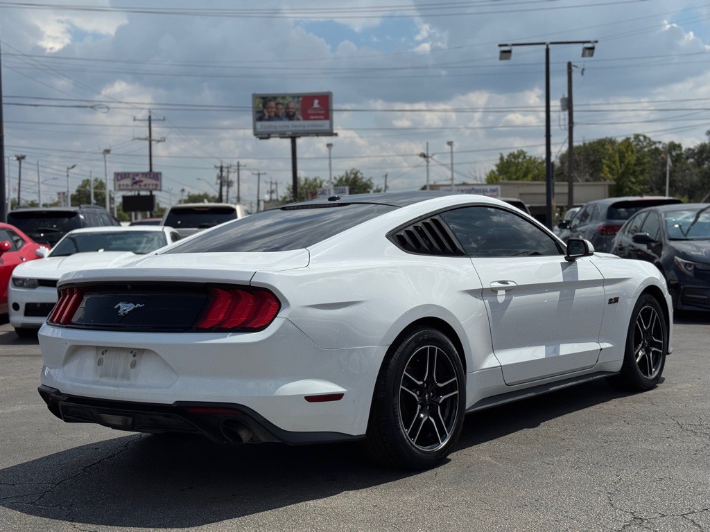 2019 Ford Mustang Image 8
